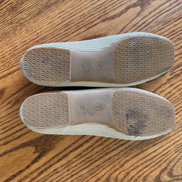 Vivaia, size 8, Beige, almond - Picture 2 of 2